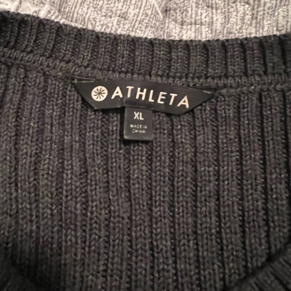 Athleta Tops - Pullover